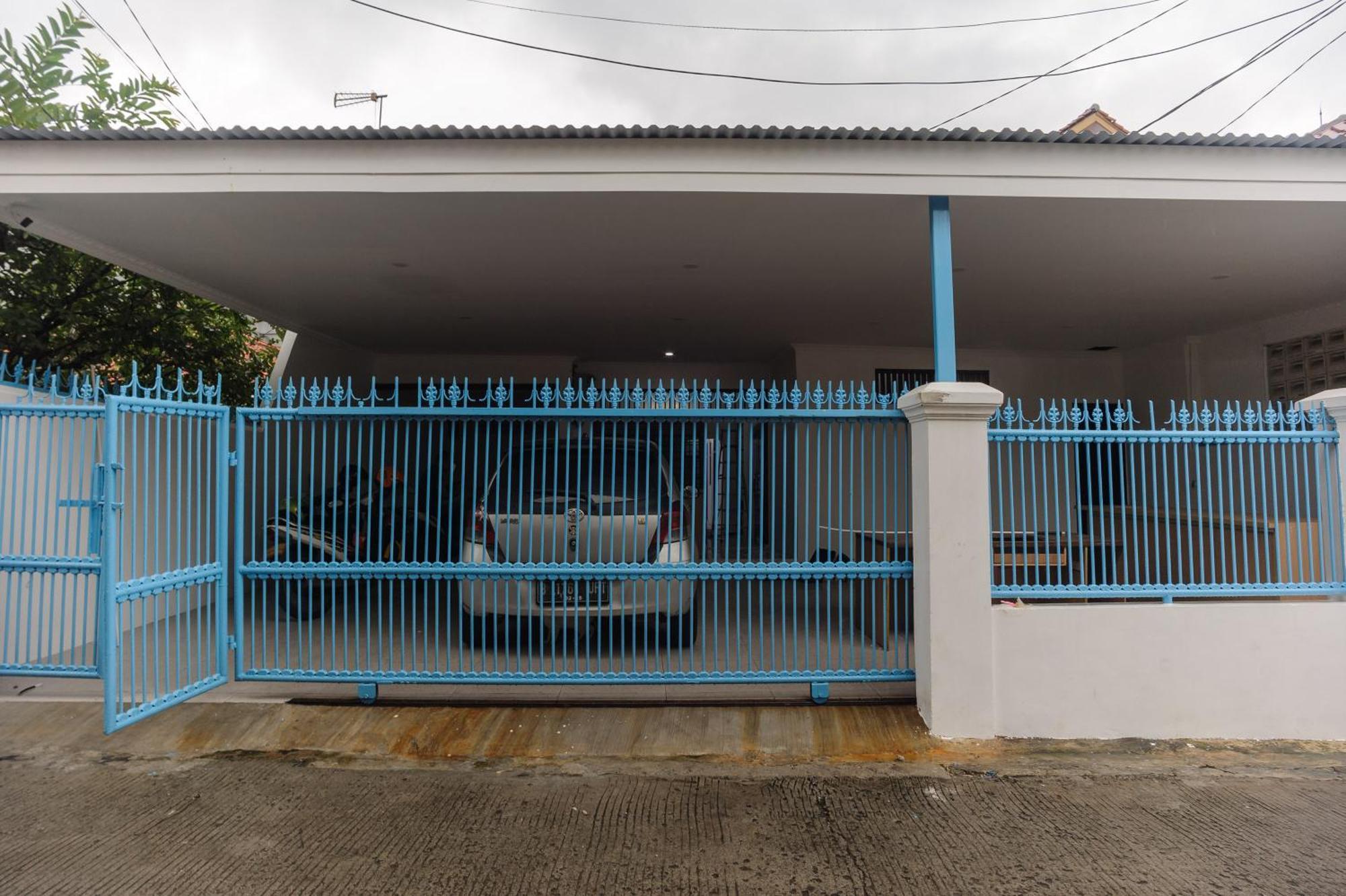 Reddoorz Syariah @ Sakura Hotel Jatiwaringin Bekasi Eksteriør bilde